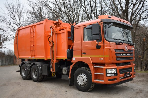 Конструктивні особливості сміттєвоза з бічним завантаженням